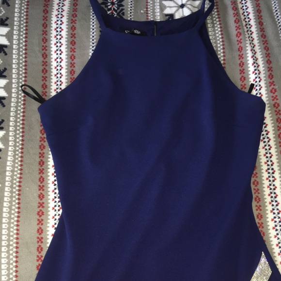 Formal dress - Picture 3 of 7